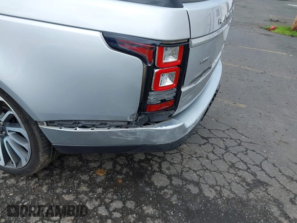 2015 Land Rover Range Rover HSE z VIN SALGS2VF6FA204430, wystawiony jako IAAI lot #41912280 z przebiegiem 82 812 mil mil oraz . Historia ofert i sprzedaży dostępna na DreamBid. Obrazek 18.
