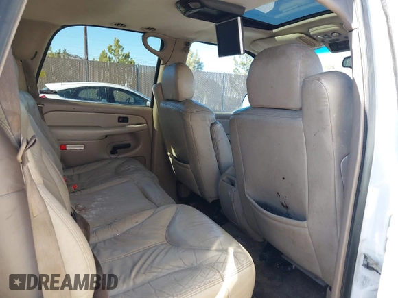 2002 GMC Yukon SLT z VIN 1GKEC13T32R256757, wystawiony jako IAAI lot #41657945 z przebiegiem 331 831 mil mil oraz . Historia ofert i sprzedaży dostępna na DreamBid. Obrazek 8.