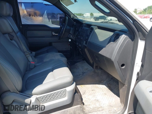 2014 Ford F-150 XL z VIN 1FTFW1CT8EKD07366, wystawiony jako IAAI lot #41941250 z przebiegiem 318 464 mil mil oraz . Historia ofert i sprzedaży dostępna na DreamBid. Obrazek 5.