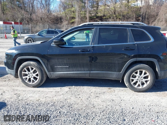 2018 Jeep Cherokee Latitude with VIN 1C4PJMCB1JD589473, listed as a IAAI auction lot 41665630 with 106,371 mi miles and . Bid and sale history available at DreamBid. Image 14.