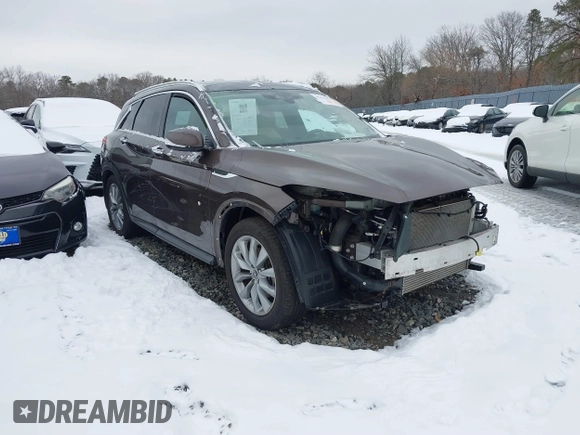 2019 Infiniti QX50 Luxe with VIN 3PCAJ5M30KF129797, listed as a IAAI auction lot 41479436 with 45,902 mi miles and . Bid and sale history available at DreamBid. Image 1.