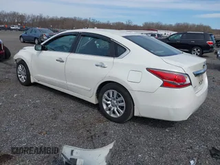 2015 Nissan Altima 2.5 S with VIN 1N4AL3APXFC212782, listed as a IAAI auction lot 41838104 with 109,010 mi miles. Bid and sale history available at carsss.com. Image 3.