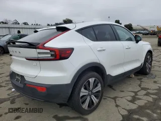 2023 Volvo C40 Recharge Pure Electric Plus with VIN YV4ED3GL0P2043647, listed as a Copart auction lot 39146484 with 2,576 mi miles. Bid and sale history available at carsss.com. Image 3.