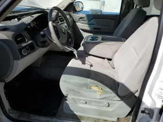 2007 Chevrolet Suburban LTZ z VIN 3GNFC16J57G133101, wystawiony jako Copart lot #58962725 z przebiegiem 52 956 mil mil oraz Szkoda całkowita • Salvage title. Historia ofert i sprzedaży dostępna na DreamBid. Obrazek 7.