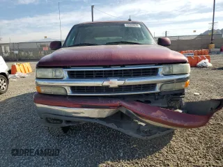 2002 Chevrolet Tahoe Z71 with VIN 1GNEK13T82R319518, listed as a Copart auction lot 43399635 with 249,488 mi miles and Salvage Title. Bid and sale history available at carsss.com. Image 5.