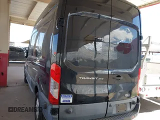 2017 Ford Transit z VIN 1FTYR2XM5HKB08532, wystawiony jako IAAI lot #41710574 z przebiegiem 142 830 mil mil oraz . Historia ofert i sprzedaży dostępna na DreamBid. Obrazek 16.