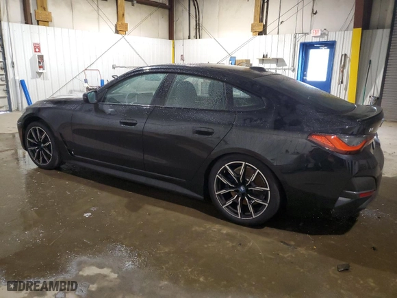 2022 BMW i4 eDrive40 with VIN WBY73AW02NFM83593, listed as a Copart auction lot 69718443 with 3,352 mi miles. Bid and sale history available at carsss.com. Image 2.