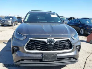 2021 Toyota Highlander XLE with VIN 5TDGZRAH3MS057776, listed as a IAAI auction lot 41754519 with 79,725 mi miles. Bid and sale history available at carsss.com. Image 13.