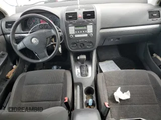 2008 Volkswagen Jetta S z VIN 3VWHM71K18M167909, wystawiony jako Copart lot #53254605 z przebiegiem 138 440 mil mil oraz Szkoda całkowita • Salvage title. Historia ofert i sprzedaży dostępna na DreamBid. Obrazek 8.
