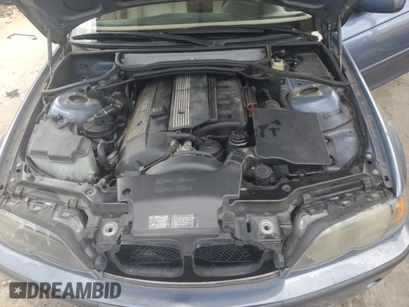2005 BMW 3 Series 325i with VIN WBAEV33415KX10041, listed as a Copart auction lot 61673545 with 117,294 mi miles and Salvage title. Bid and sale history available at DreamBid. Image 11.
