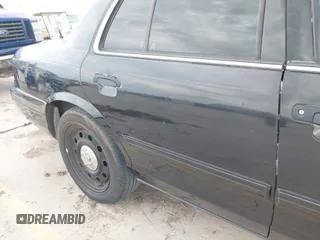 2009 Ford Police Interceptor с VIN 2FAHP71V99X146421, выставлен на аукционе IAAI как лот 42201280 с пробегом 190 375 миль миль и . История ставок и продаж доступна на DreamBid. Изображение 17.
