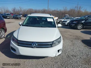 2015 Volkswagen Tiguan S with VIN WVGBV7AX5FW610055, listed as a IAAI auction lot 41502961 with 81,683 mi miles. Bid and sale history available at carsss.com. Image 13.