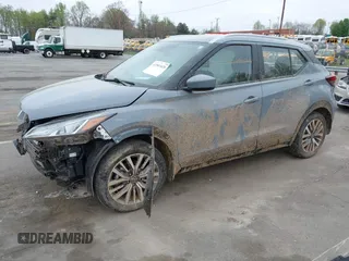 2022 Nissan Kicks SV with VIN 3N1CP5CVXNL528302, listed as a IAAI auction lot 41941426 with 31,152 mi miles. Bid and sale history available at carsss.com. Image 2.