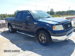 2005 Ford F-150 XLT with VIN 1FTPX12565FA34201, listed as a IAAI auction lot 42132943 with 176,775 mi miles. Bid and sale history available at carsss.com. Image 1.