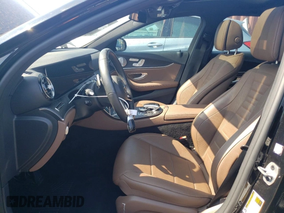 2019 Mercedes-Benz E 450 with VIN WDDZH6JB5KA687143, listed as a Copart auction lot 71470924 with Not Provided miles and Non Repairable. Bid and sale history available at DreamBid. Image 7.