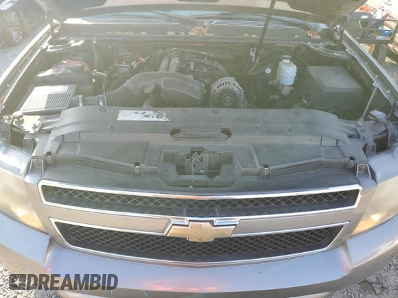 2007 Chevrolet Suburban LS with VIN 1GNFC16097J403193, listed as a Copart auction lot 51236075 with 191,350 mi miles and Salvage title. Bid and sale history available at DreamBid. Image 12.