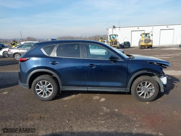 2022 Mazda CX-5 2.5 S Carbon Edition with VIN JM3KFBCM9N0565525, listed as a IAAI auction lot 41199351 with NaN miles. Bid and sale history available at carsss.com. Image 14.