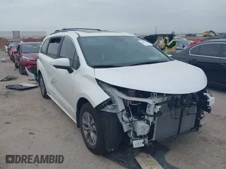 2025 Toyota Sienna XLE with VIN 5TDYRKECXSS230300, listed as a IAAI auction lot 41898171 with 4,008 mi miles. Bid and sale history available at carsss.com. Image 1.