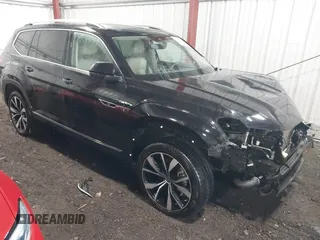 2024 Volkswagen Atlas SEL Premium R-Line z VIN 1V2FR2CA1RC549314, wystawiony jako IAAI lot #41922051 z przebiegiem 28 328 mil mil oraz . Historia ofert i sprzedaży dostępna na DreamBid. Obrazek 1.