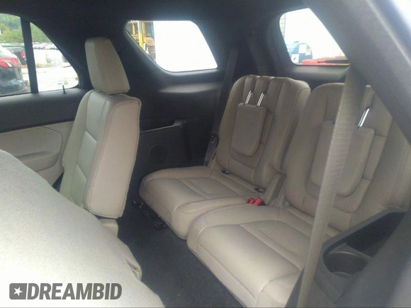 2014 Ford Explorer XLT z VIN 1FM5K8D88EGB88839, wystawiony jako IAAI lot #37592068 z przebiegiem 131 mil mil oraz . Historia ofert i sprzedaży dostępna na DreamBid. Obrazek 8.