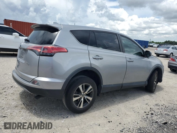 2018 Toyota RAV4 XLE z VIN 2T3WFREVXJW449975, wystawiony jako Copart lot #63962615 z przebiegiem 78 410 mil mil oraz Szkoda całkowita • Salvage title. Historia ofert i sprzedaży dostępna na DreamBid. Obrazek 3.