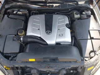 2005 Lexus LS 430 with VIN JTHBN36F355013969, listed as a IAAI auction lot 41887437 with 232,163 mi miles. Bid and sale history available at carsss.com. Image 10.