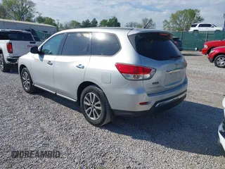 2014 Nissan Pathfinder S z VIN 5N1AR2MN0EC631828, wystawiony jako IAAI lot #42000263 z przebiegiem 181 121 mil mil oraz . Historia ofert i sprzedaży dostępna na DreamBid. Obrazek 3.