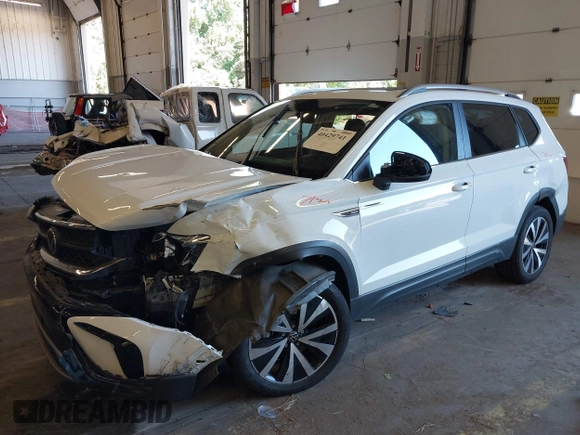 2022 Volkswagen Taos SE z VIN 3VVLX7B20NM064027, wystawiony jako IAAI lot #40429741 z przebiegiem 31 290 mil mil oraz . Historia ofert i sprzedaży dostępna na DreamBid. Obrazek 18.