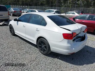 2013 Volkswagen Jetta TDI w/Premium с VIN 3VWLL7AJXDM388780, выставлен на аукционе IAAI как лот 42167972 с пробегом 189 950 миль миль и . История ставок и продаж доступна на DreamBid. Изображение 3.