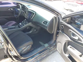 2015 Chrysler 200 Limited z VIN 1C3CCCAB4FN706166, wystawiony jako IAAI lot #42339062 z przebiegiem Nie podano mil oraz . Historia ofert i sprzedaży dostępna na DreamBid. Obrazek 5.