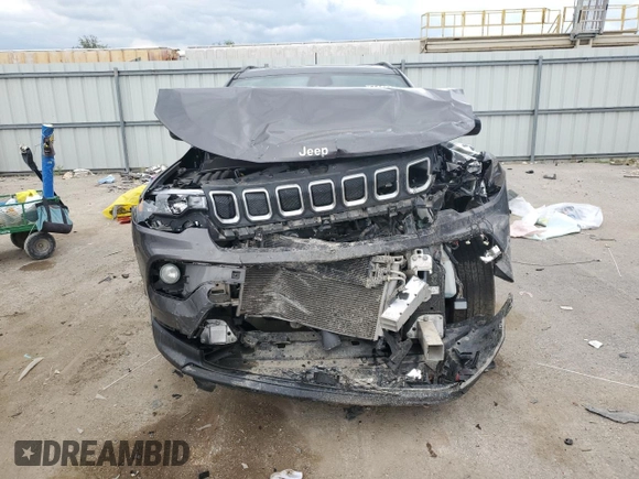 2022 Jeep Compass Latitude with VIN 3C4NJDBB2NT124371, listed as a Copart auction lot 55983855 with Not provided miles and Salvage title. Bid and sale history available at DreamBid. Image 5.