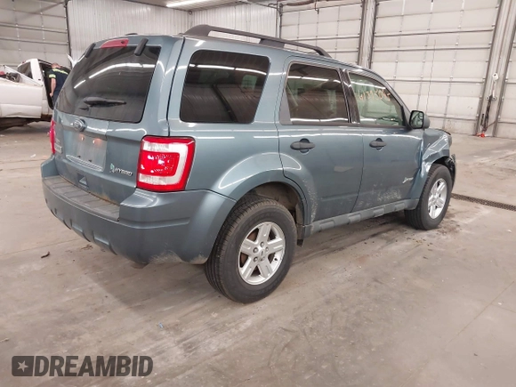2011 Ford Escape Hybrid с VIN 1FMCU5K34BKC19603, выставлен на аукционе IAAI как лот 41895045 с пробегом 117 922 миль миль и . История ставок и продаж доступна на DreamBid. Изображение 4.