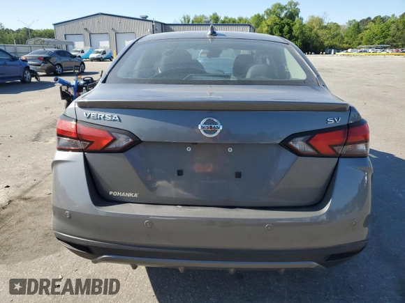 2020 Nissan Versa SV z VIN 3N1CN8EV3LL846358, wystawiony jako Copart lot #53649105 z przebiegiem 62 050 mil mil oraz Szkoda całkowita • Salvage title. Historia ofert i sprzedaży dostępna na DreamBid. Obrazek 6.