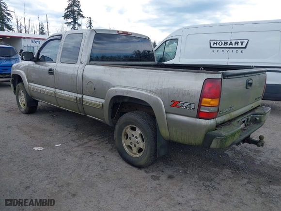 2001 Chevrolet Silverado 1500 LS with VIN 2GCEK19T011151557, listed as a IAAI auction lot 41894339 with 134,780 mi miles. Bid and sale history available at carsss.com. Image 3.