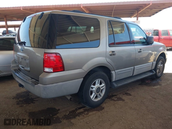 2003 Ford Expedition Special Service with VIN 1FMPU15L73LB62735, listed as a IAAI auction lot 42565384 with 231,637 mi miles and . Bid and sale history available at DreamBid. Image 4.
