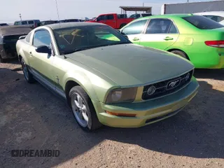2006 Ford Mustang Standard with VIN 1ZVFT80N465156711, listed as a IAAI auction lot 42002356 with 143,521 mi miles. Bid and sale history available at carsss.com. Image 1.