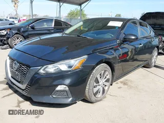 2019 Nissan Altima S with VIN 1N4BL4BV0KN323816, listed as a IAAI auction lot 42081799 with 117,230 mi miles and . Bid and sale history available at carsss.com. Image 2.