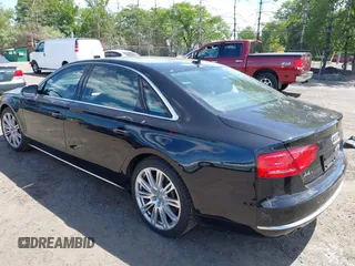 2011 Audi A8 z VIN WAURVAFD7BN026526, wystawiony jako IAAI lot #42294941 z przebiegiem 112 128 mil mil oraz . Historia ofert i sprzedaży dostępna na DreamBid. Obrazek 3.