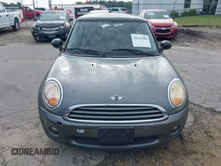 2010 MINI Hardtop with VIN WMWMF3C54ATZ21451, listed as a IAAI auction lot 42111383 with 164,116 mi miles and . Bid and sale history available at DreamBid. Image 16.