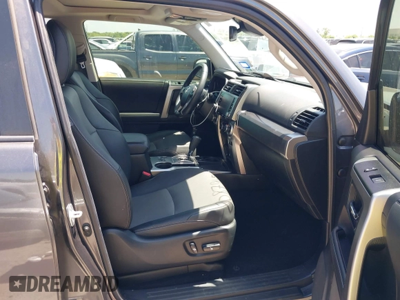 2020 Toyota 4Runner SR5 with VIN JTEZU5JR4L5226079, listed as a IAAI auction lot 42087965 with 48,219 mi miles and . Bid and sale history available at DreamBid. Image 5.
