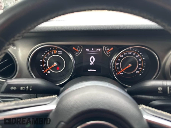 2020 Jeep Gladiator Sport S z VIN 1C6HJTAG7LL126346, wystawiony jako IAAI lot #42711702 z przebiegiem 147 263 mil mil oraz . Historia ofert i sprzedaży dostępna na DreamBid. Obrazek 7.