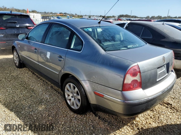 2003 Volkswagen Passat z VIN WVWPH23B03P338896, wystawiony jako Copart lot #74698014 z przebiegiem Nie podano mil oraz Nie do naprawy • Non repairable. Historia ofert i sprzedaży dostępna na DreamBid. Obrazek 2.