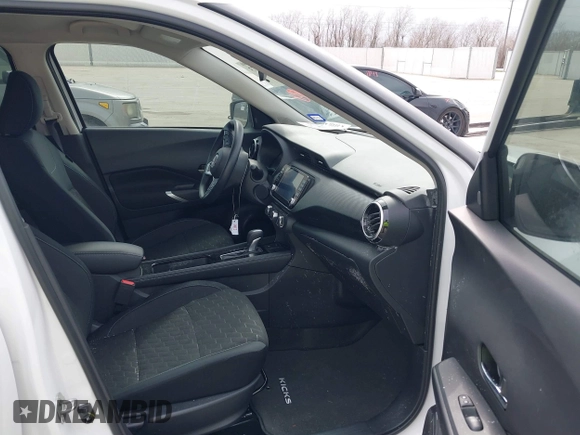 2024 Nissan Kicks SV with VIN 3N1CP5CV7RL484569, listed as a IAAI auction lot 41536173 with 1,146 mi miles. Bid and sale history available at carsss.com. Image 5.