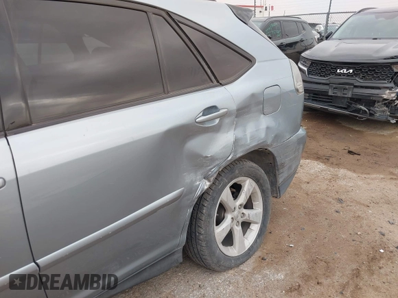 2004 Lexus RX 330 with VIN JTJGA31U640032582, listed as a IAAI auction lot 41704774 with 332,470 mi miles and . Bid and sale history available at carsss.com. Image 6.