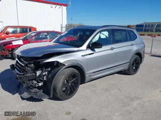 2023 Volkswagen Tiguan SE R-Line Black with VIN 3VVCB7AX7PM137019, listed as a IAAI auction lot 40731252 with 20,098 mi miles. Bid and sale history available at carsss.com. Image 21.