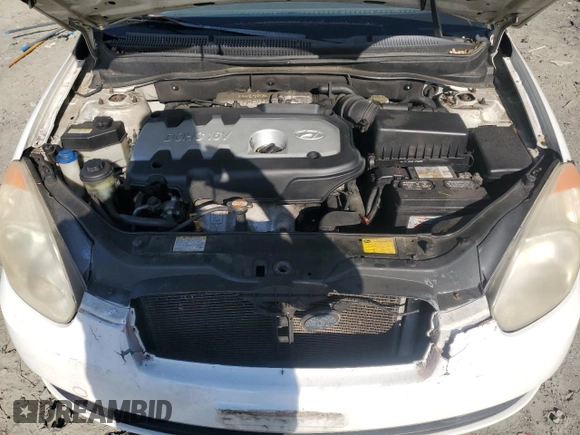 2008 Hyundai Accent SE z VIN KMHCN36C48U056976, wystawiony jako Copart lot #54720645 z przebiegiem 203 148 mil mil oraz Szkoda całkowita • Salvage title. Historia ofert i sprzedaży dostępna na DreamBid. Obrazek 11.