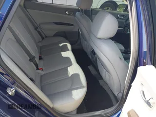2018 Kia Optima EX with VIN 5XXGU4L32JG261985, listed as a IAAI auction lot 42083868 with 33,264 mi miles and . Bid and sale history available at carsss.com. Image 8.