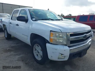 2007 Chevrolet Silverado 1500 LT w/1LT with VIN 2GCEC13C371505070, listed as a IAAI auction lot 41496659 with 179,379 mi miles. Bid and sale history available at carsss.com. Image 1.