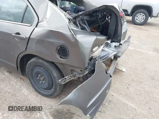 2010 Ford Fusion SE с VIN 3FAHP0HA5AR428603, выставлен на аукционе IAAI как лот 42055330 с пробегом 178 407 миль миль и . История ставок и продаж доступна на DreamBid. Изображение 12.