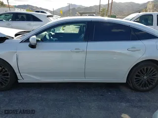 2019 Toyota Avalon XLE with VIN 4T1BZ1FB2KU014289, listed as a IAAI auction lot 41905789 with 121,906 mi miles. Bid and sale history available at carsss.com. Image 15.